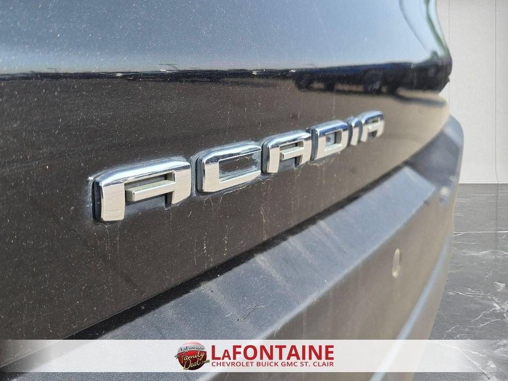 2023 GMC Acadia AT4