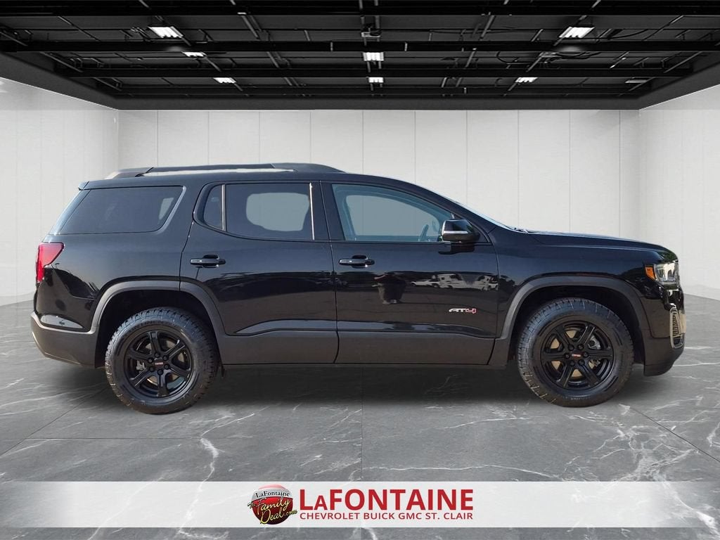 2023 GMC Acadia AT4
