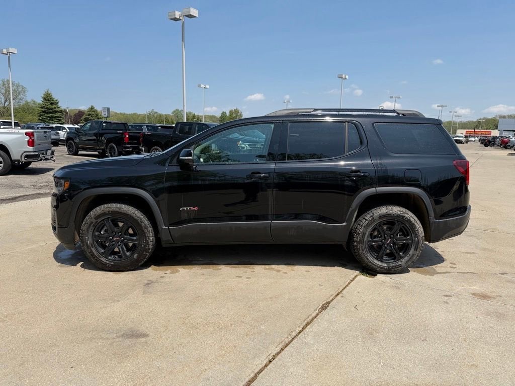 2023 GMC Acadia AT4