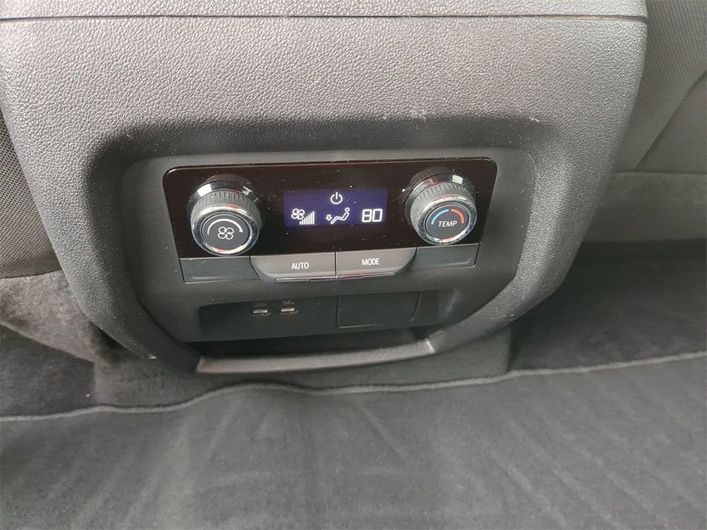 2024 Chevrolet Traverse LS