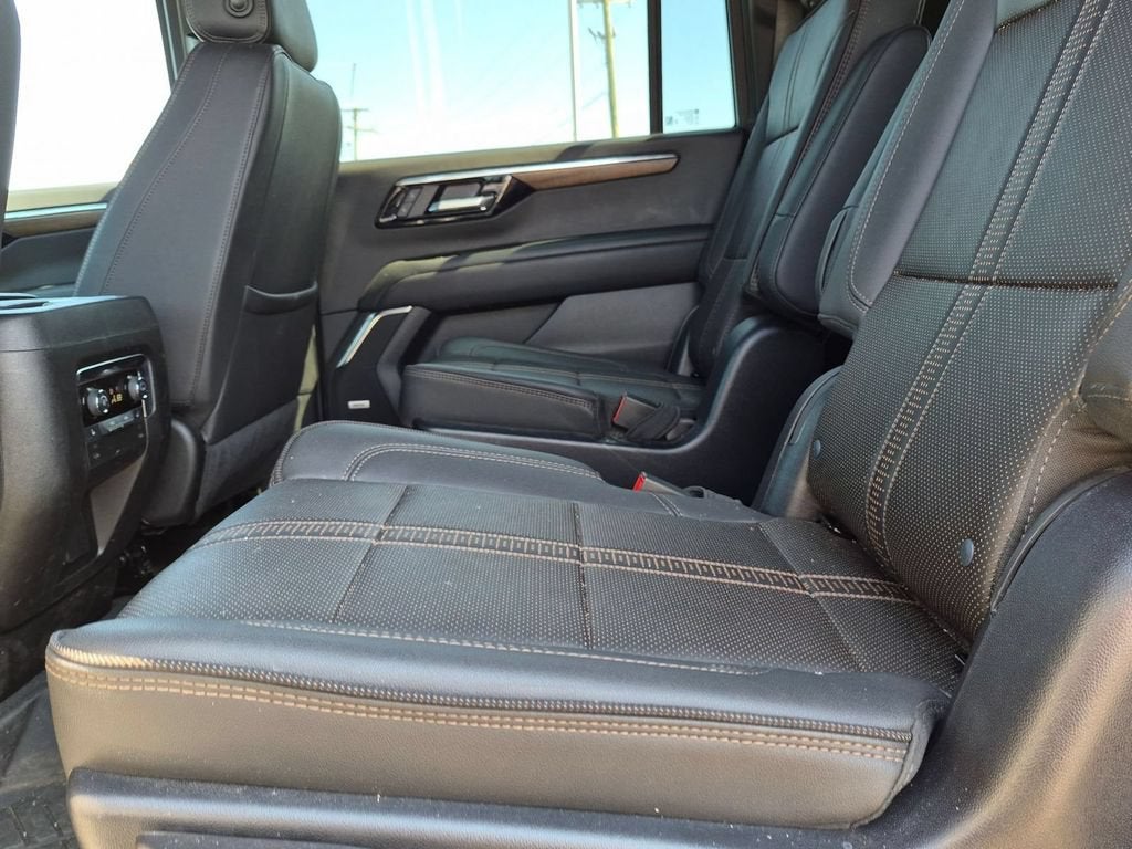 2025 Chevrolet Suburban High Country