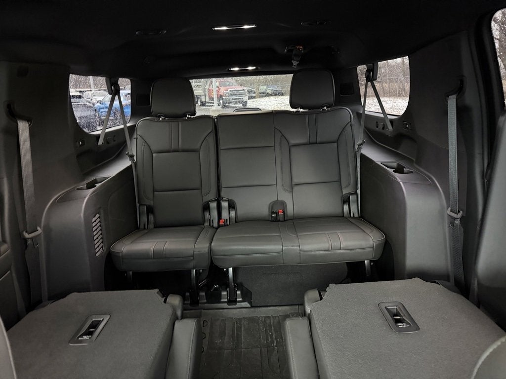 2024 Chevrolet Suburban RST