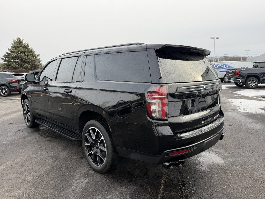 2024 Chevrolet Suburban RST