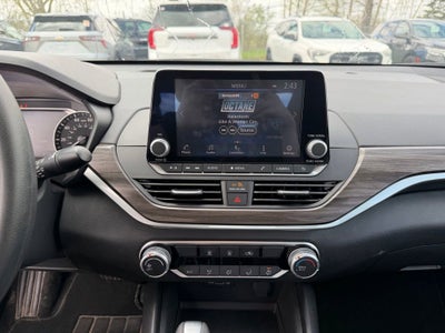 2025 Nissan Altima SV FWD