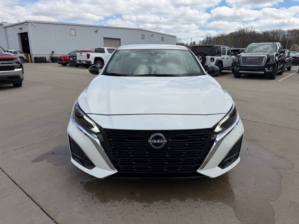2025 Nissan Altima SV FWD