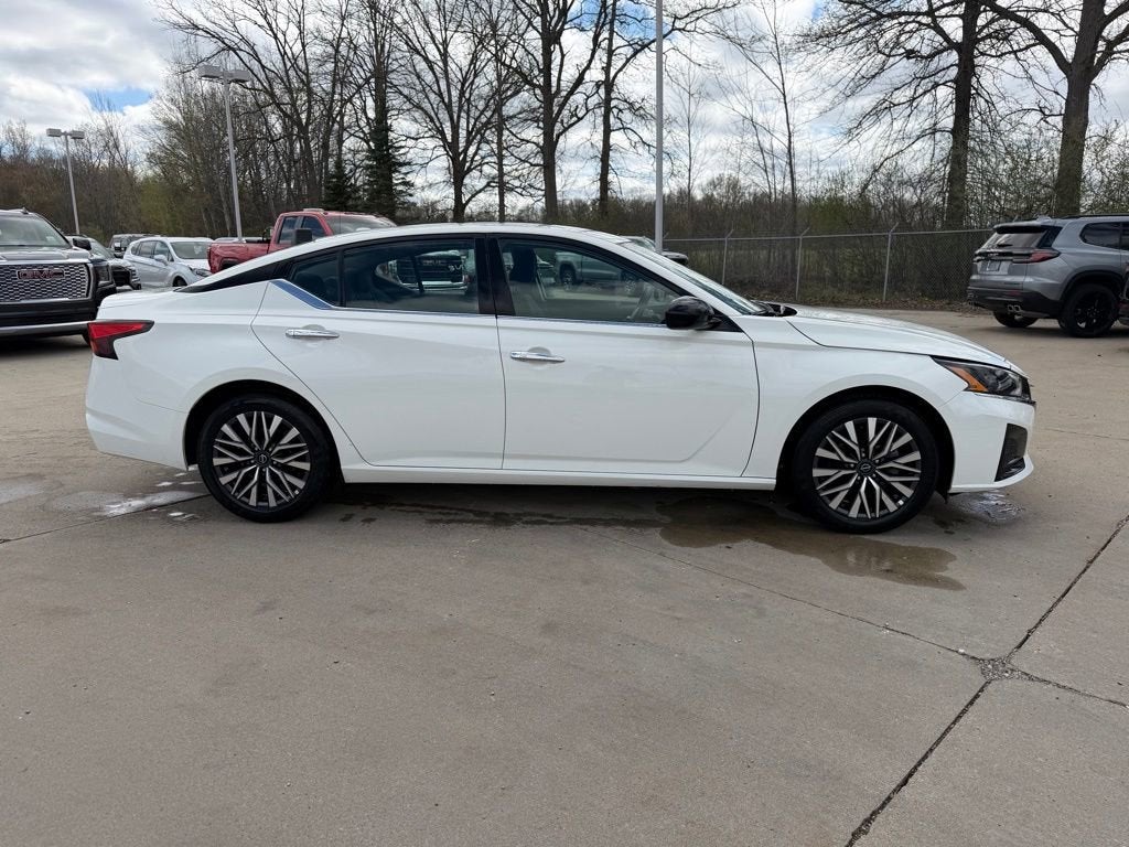 2025 Nissan Altima SV FWD
