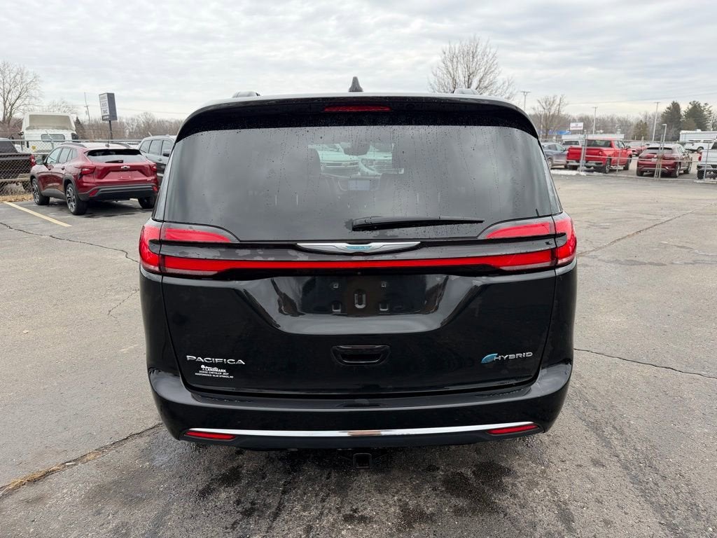 2022 Chrysler Pacifica Hybrid Touring L