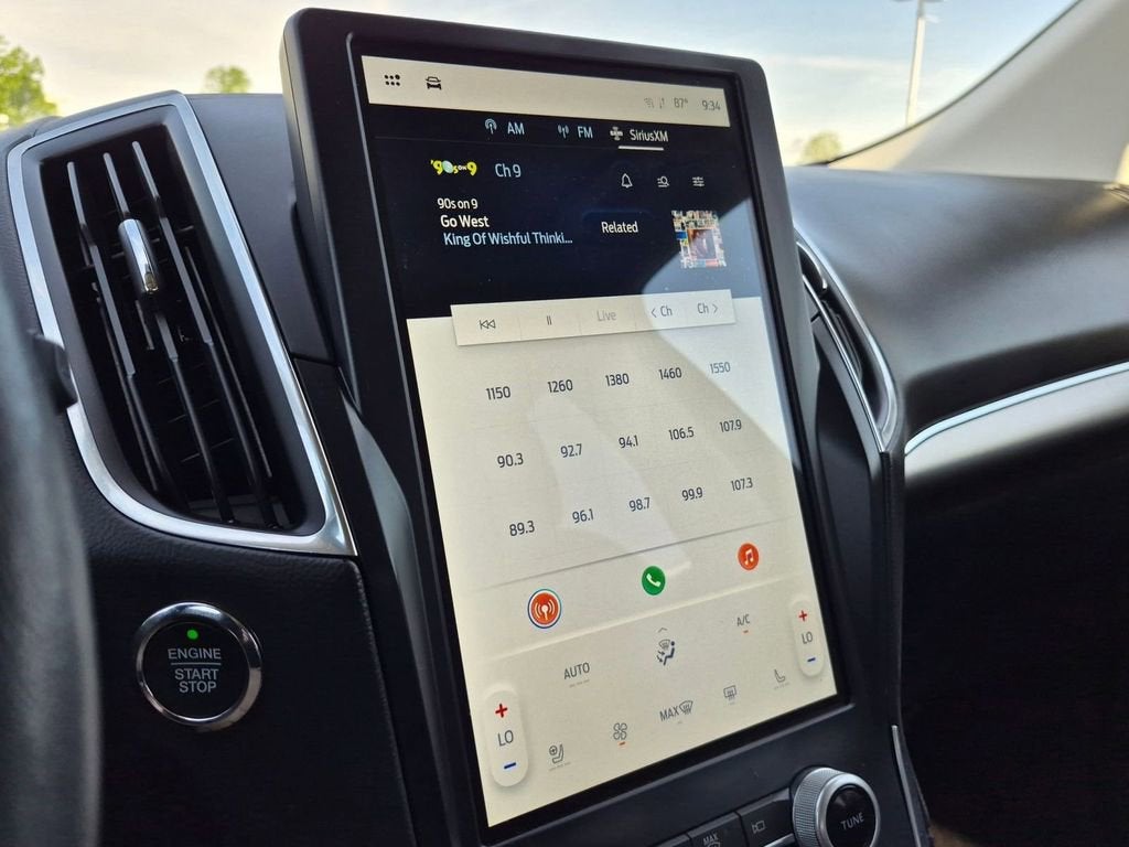 2022 Ford Edge Titanium