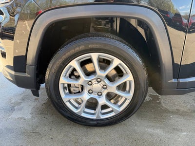 2023 Jeep Compass Latitude Lux FWD