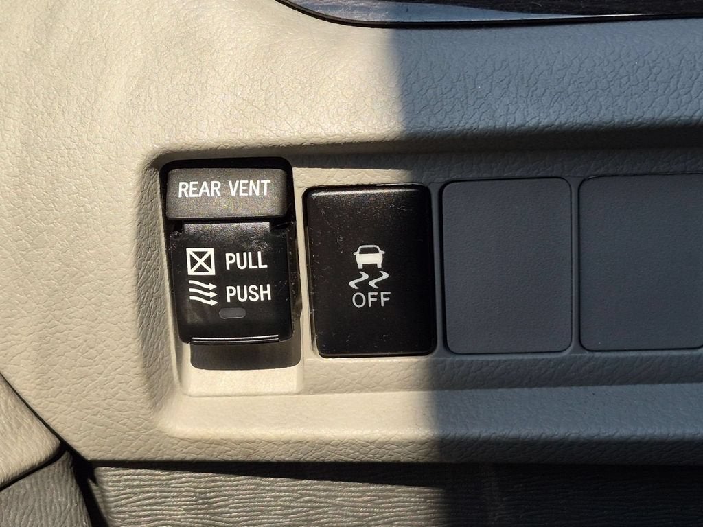 2020 Toyota Sienna XLE Auto Access Seat
