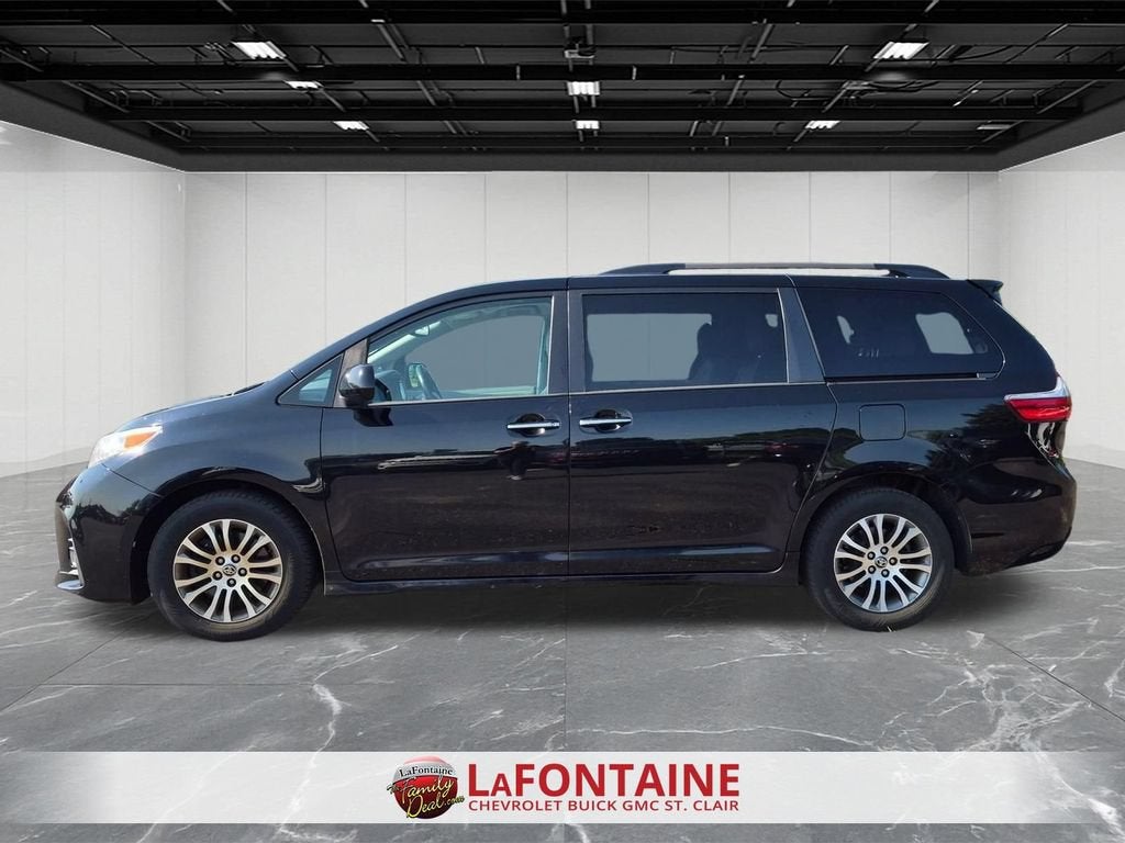 2020 Toyota Sienna XLE Auto Access Seat