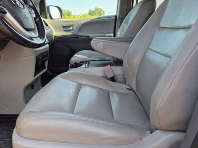 2020 Toyota Sienna XLE Auto Access Seat