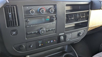 2025 GMC Savana Cutaway 3500 1WT