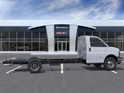 2025 GMC Savana Cutaway 3500 1WT
