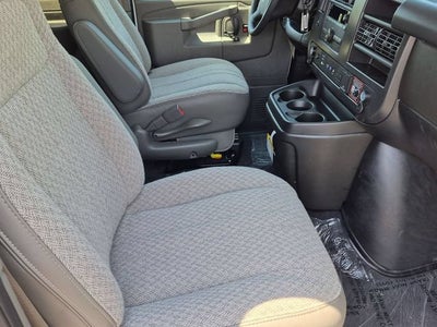 2026 Chevrolet Express Passenger 1LT