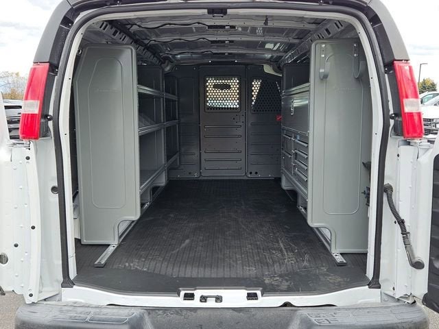 2025 Chevrolet Express Cargo 2500 WT