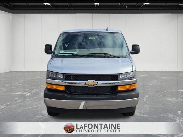 2025 Chevrolet Express Cargo 3500 WT