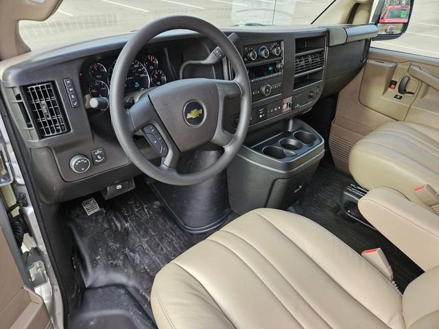 2025 Chevrolet Express Cargo 3500 WT