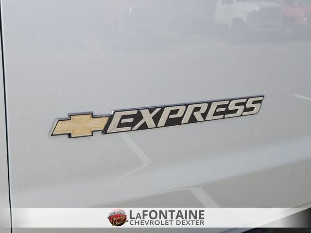 2025 Chevrolet Express Cargo 3500 WT