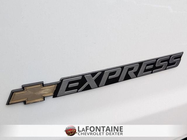 2025 Chevrolet Express Cargo 3500 WT