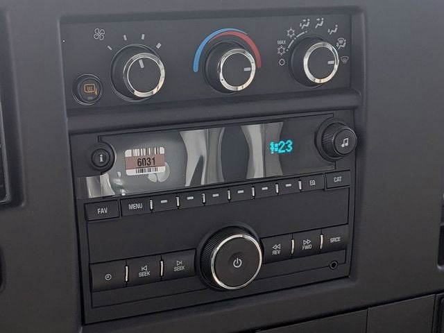 2025 Chevrolet Express Cutaway 3500 1WT