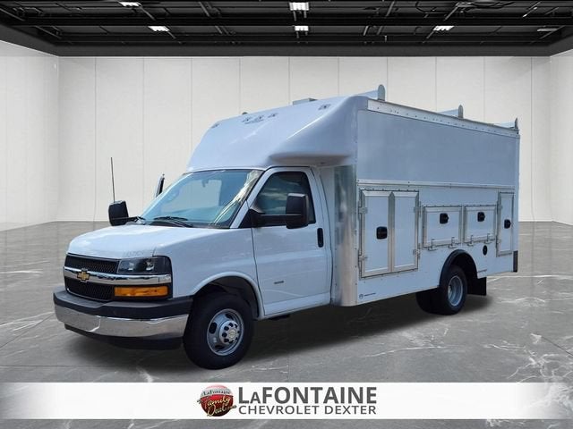 2026 Chevrolet Express Cutaway 3500 1WT