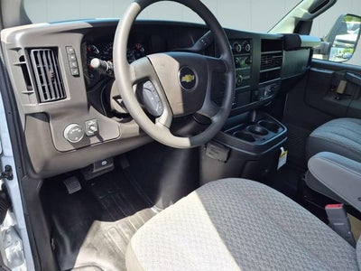 2026 Chevrolet Express Cutaway 3500 1WT