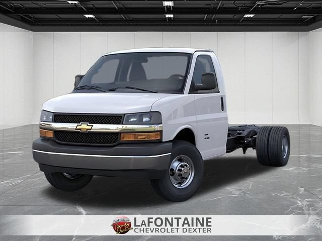 2026 Chevrolet Express Cutaway 3500 1WT
