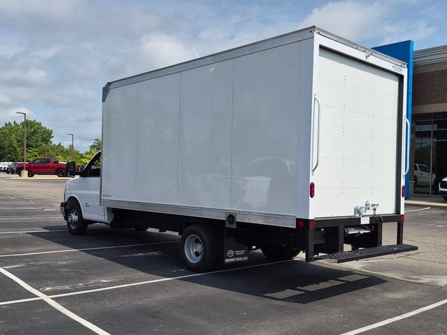 2026 Chevrolet Express Cutaway 4500 2WT