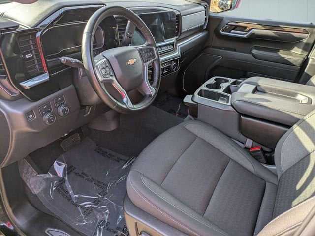 2025 Chevrolet Silverado 1500 LT (2FL)