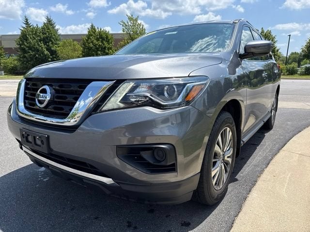2019 Nissan Pathfinder S
