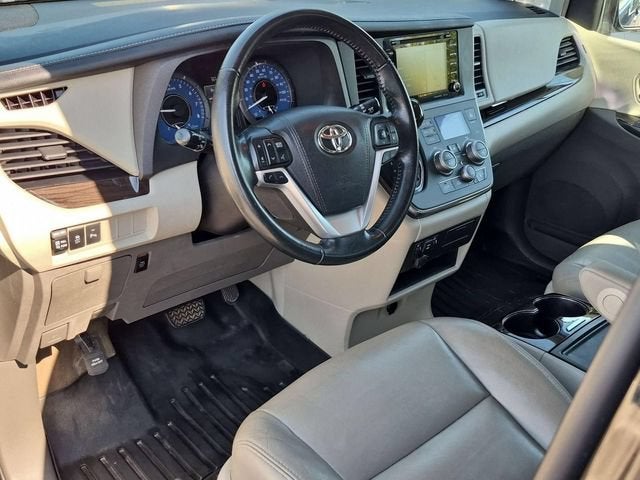 2018 Toyota Sienna XLE 7 Passenger