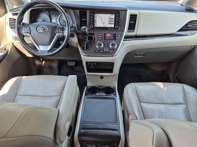 2018 Toyota Sienna XLE 7 Passenger