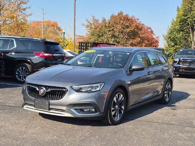 2020 Buick Regal TourX Essence