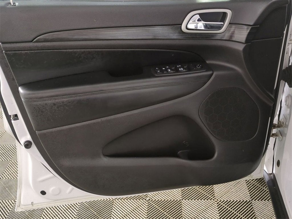 2020 Jeep Grand Cherokee Laredo E