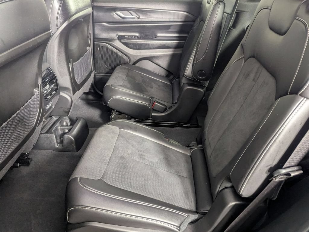 2024 Jeep Grand Cherokee L Altitude X 4x4