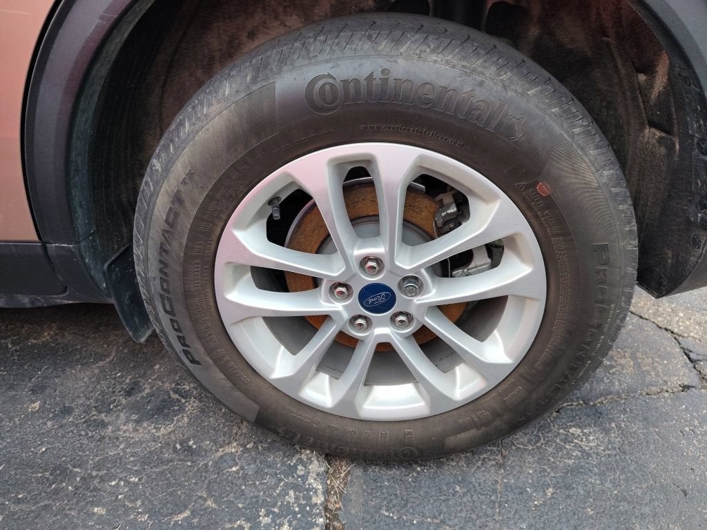 2020 Ford Escape SE