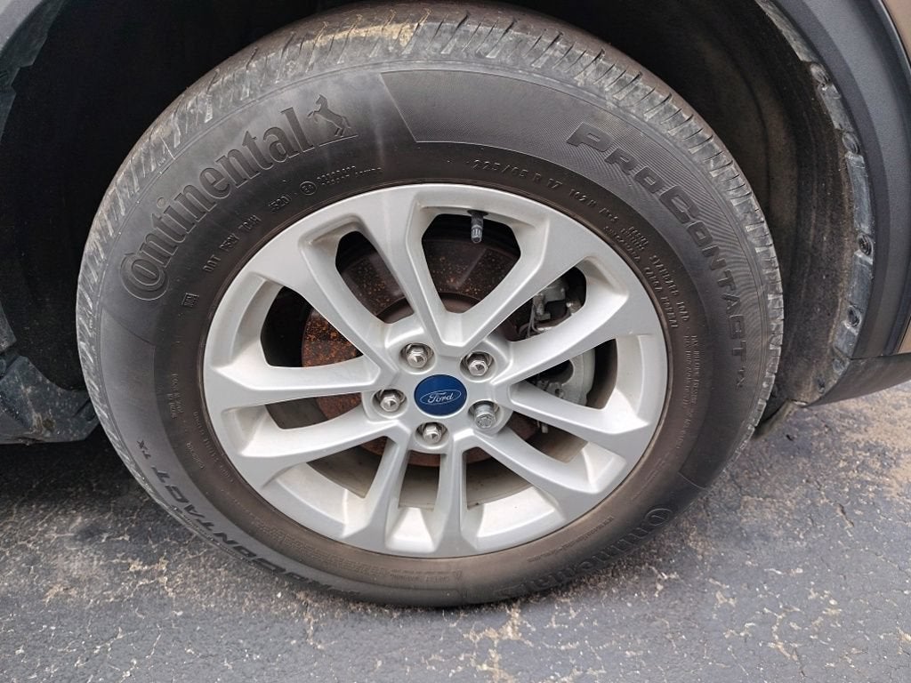 2020 Ford Escape SE