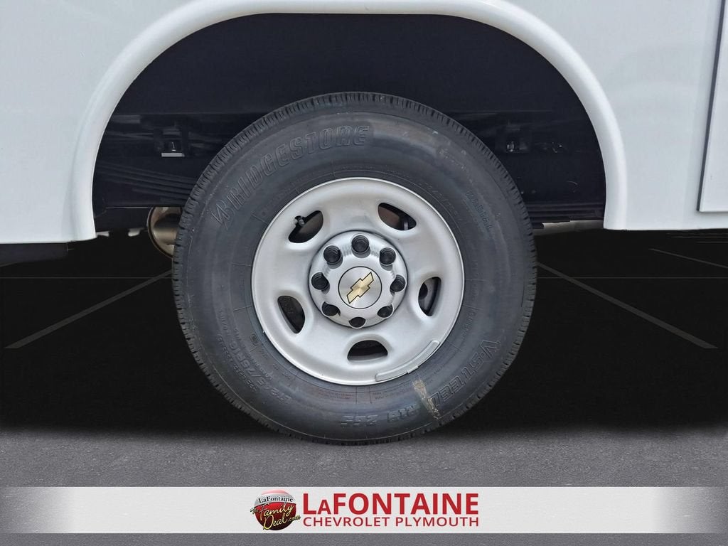 2026 Chevrolet Express Cutaway 3500 1WT