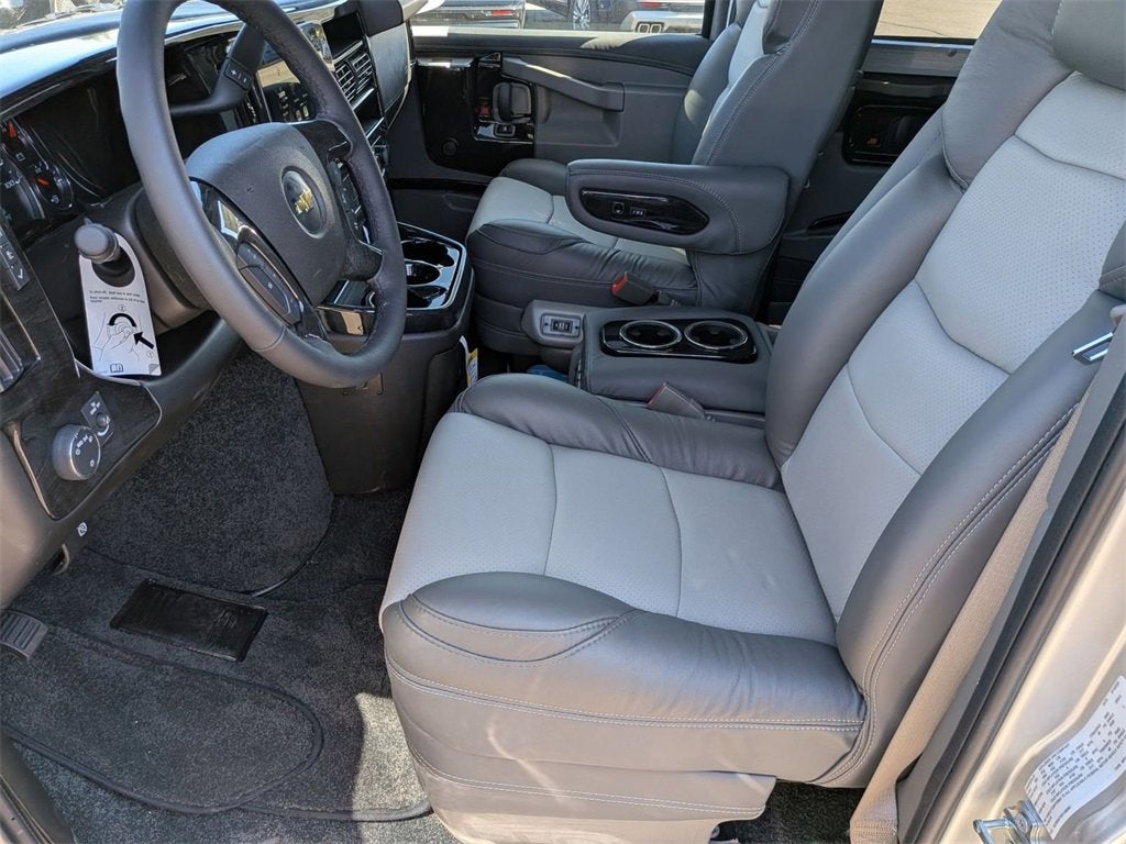 2025 Chevrolet Express Cargo 2500 WT