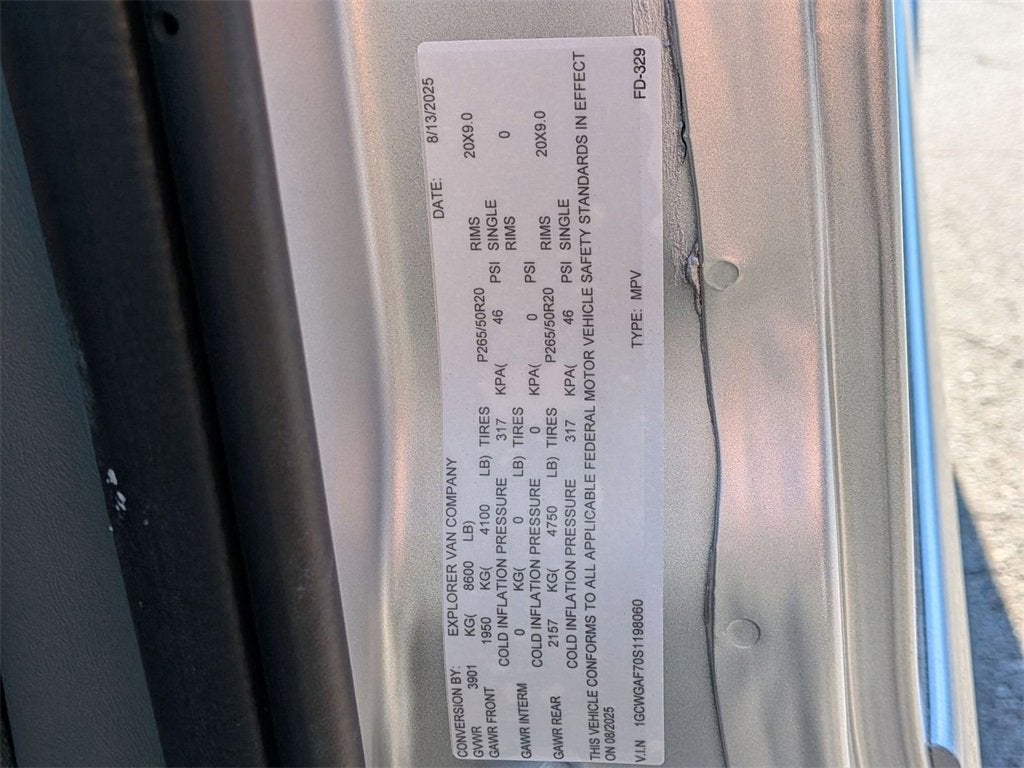 2025 Chevrolet Express Cargo 2500 WT