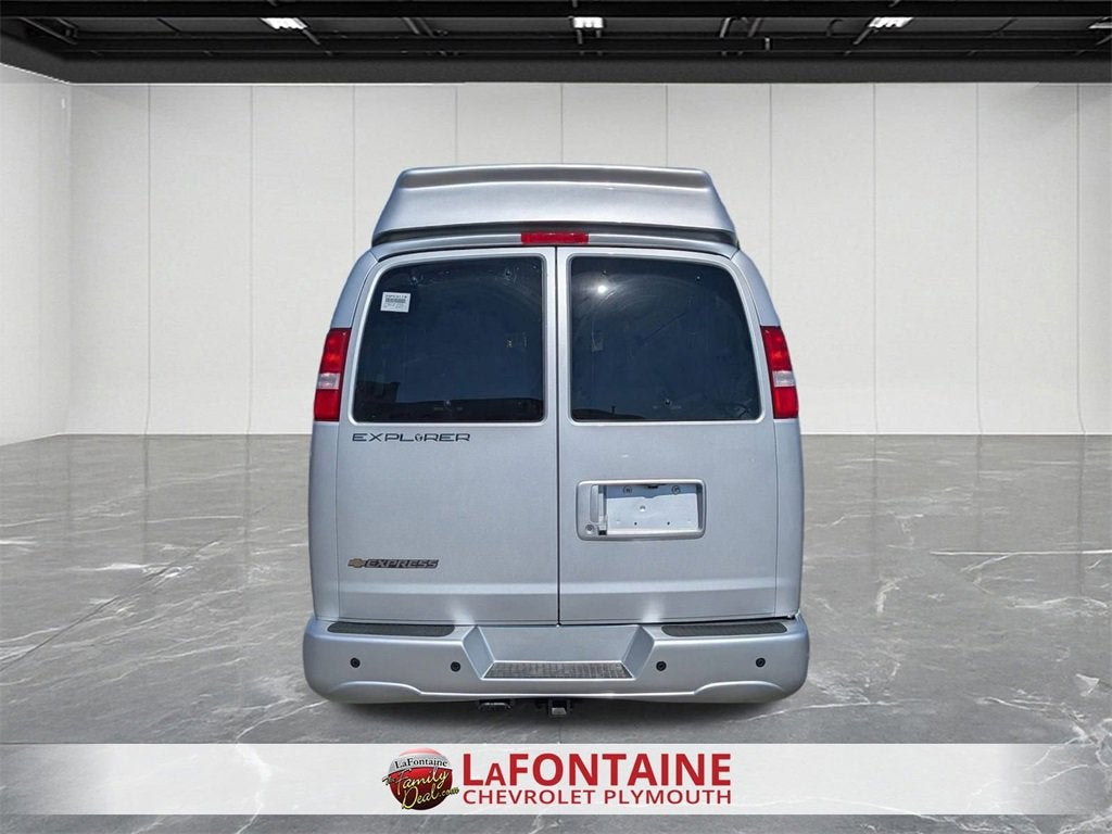 2025 Chevrolet Express Cargo 2500 WT