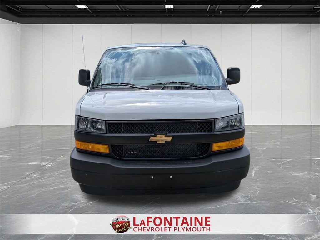 2025 Chevrolet Express Cargo 2500 WT