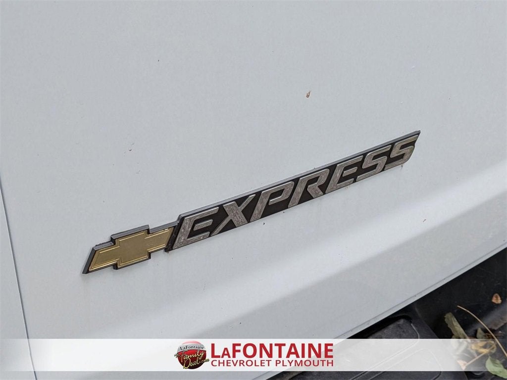 2025 Chevrolet Express Cargo 2500 WT