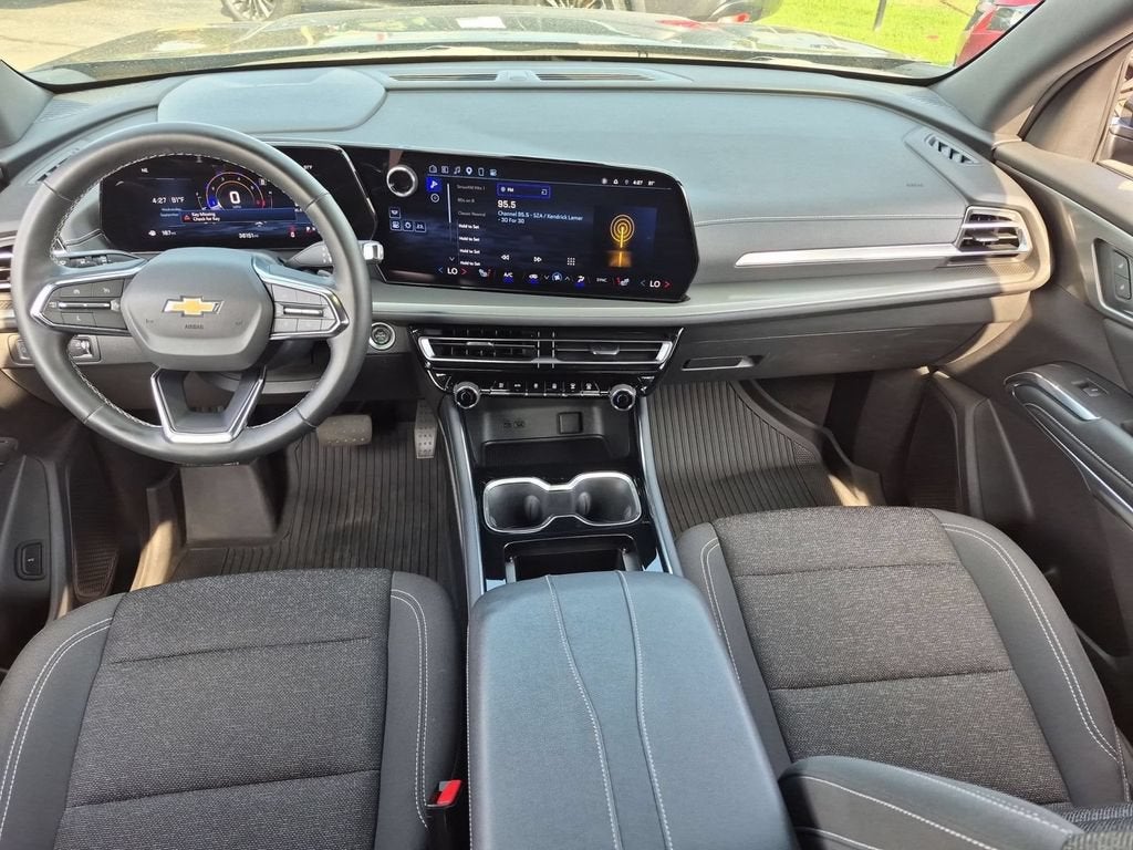 2024 Chevrolet Traverse LS