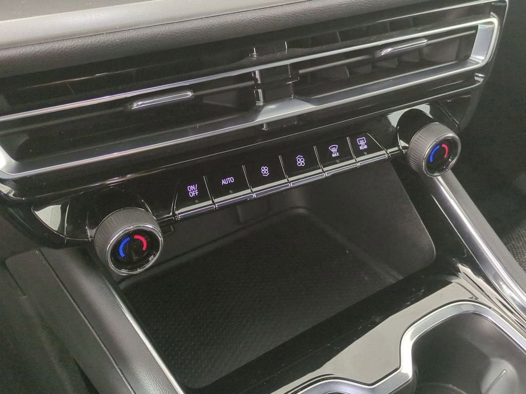 2024 Chevrolet Traverse LS