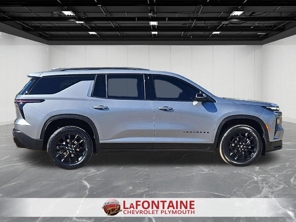 2024 Chevrolet Traverse LT