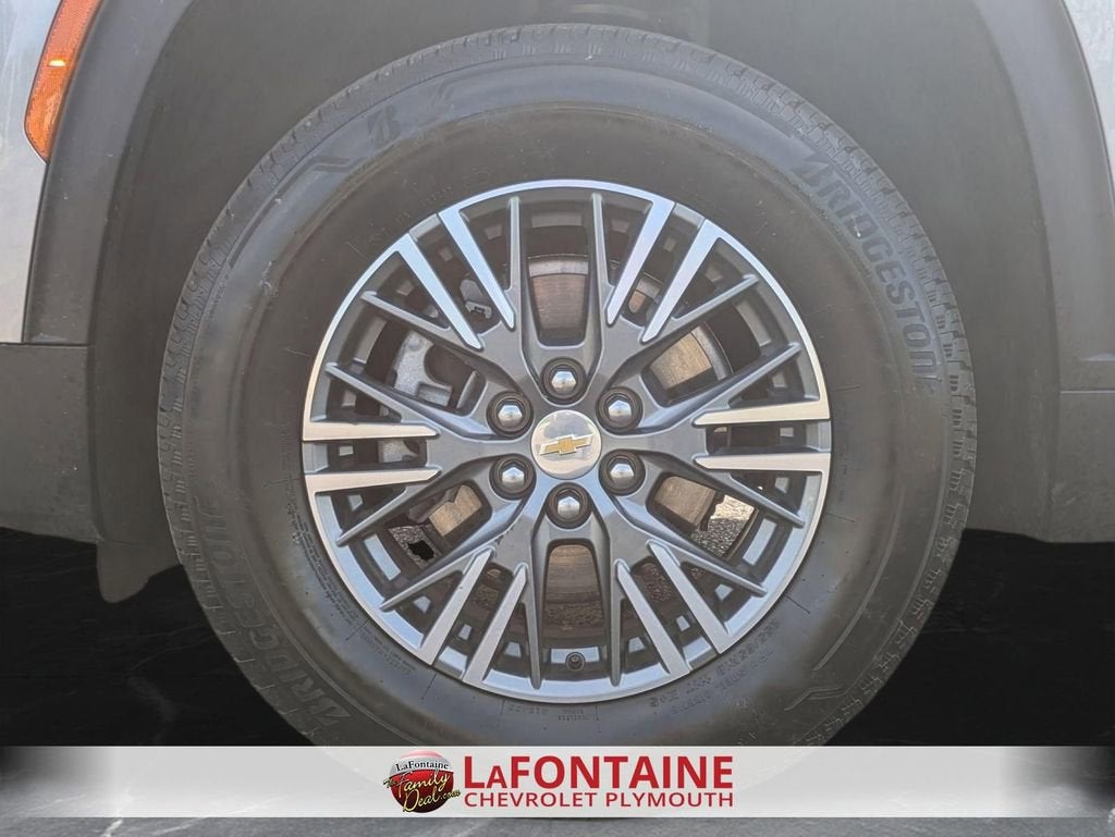 2025 Chevrolet Traverse LT