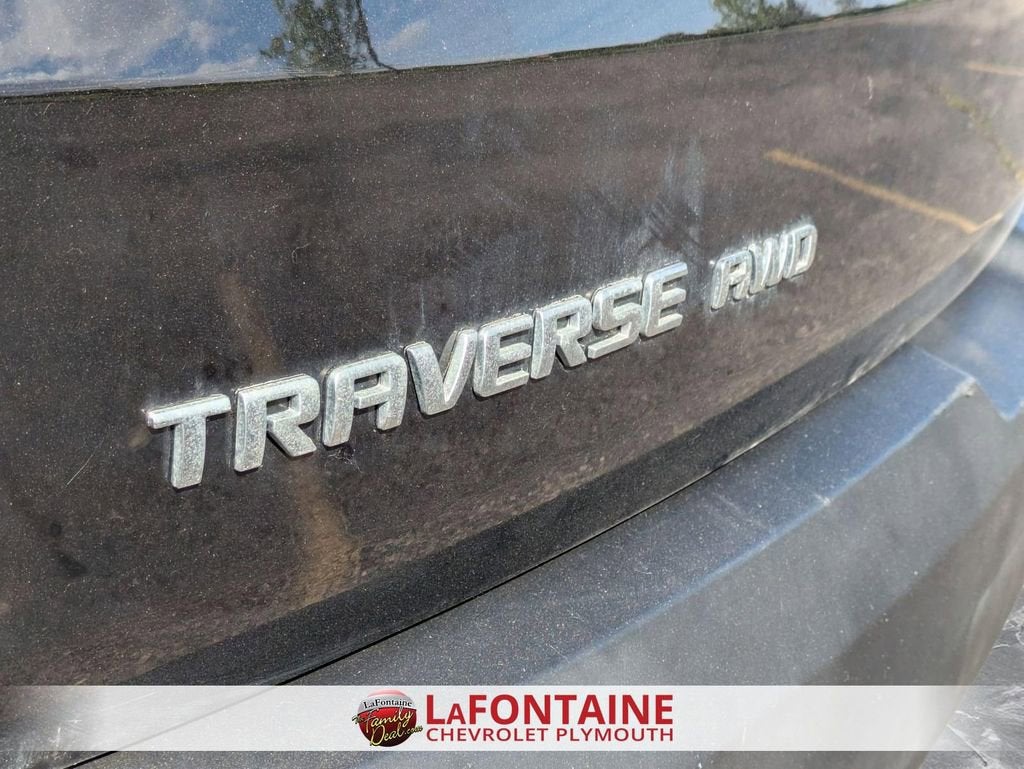 2023 Chevrolet Traverse LT Cloth