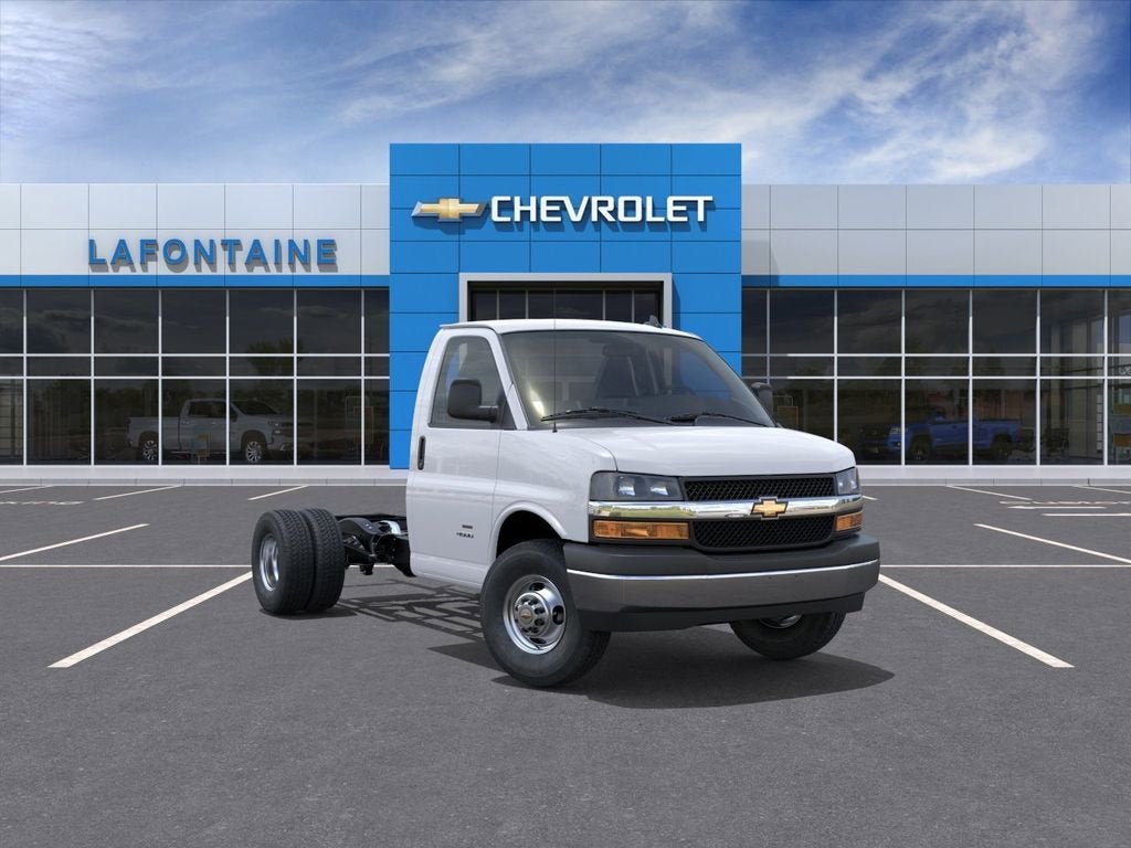 2026 Chevrolet Express Cutaway 3500 1WT